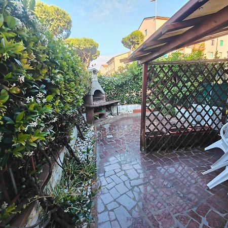 Apartamento L'Appoggio Perfetto Viareggio Exterior foto