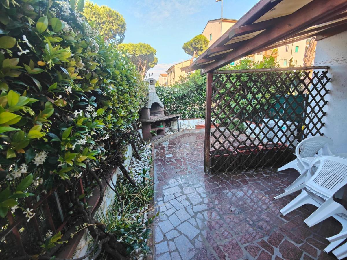 Apartamento L'Appoggio Perfetto Viareggio Exterior foto